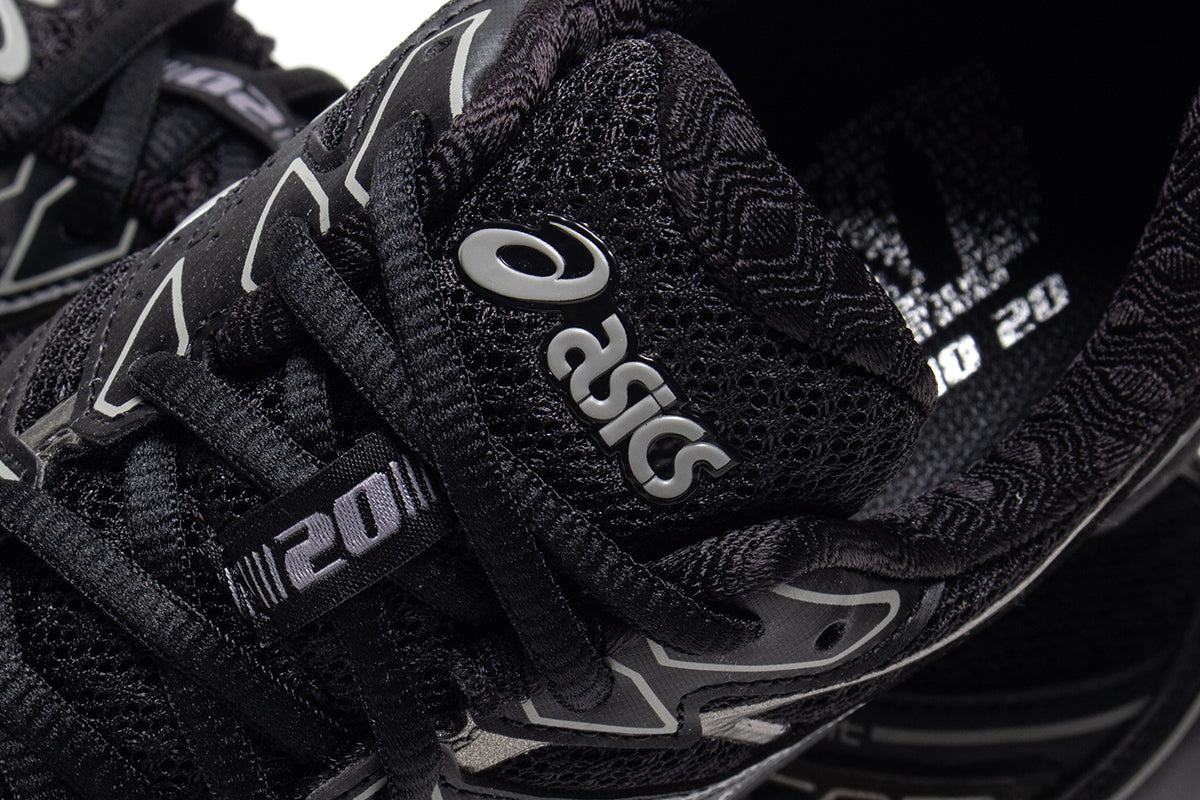 Asics - Gel-Kayano 20
Style # 1203A388.003
Color : Black / Clay Grey