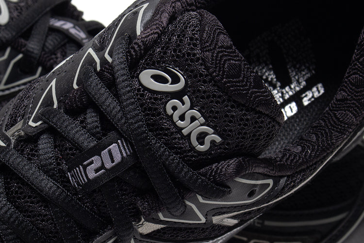 Asics - Gel-Kayano 20
Style # 1203A388.003
Color : Black / Clay Grey