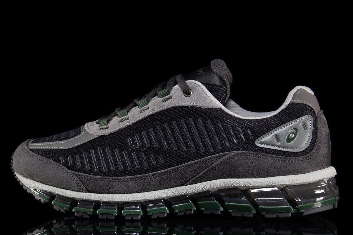 Asics - Gel-Quantum 360 I Amp
Style # 1203A731.002
Color : Black / Obsidian Grey