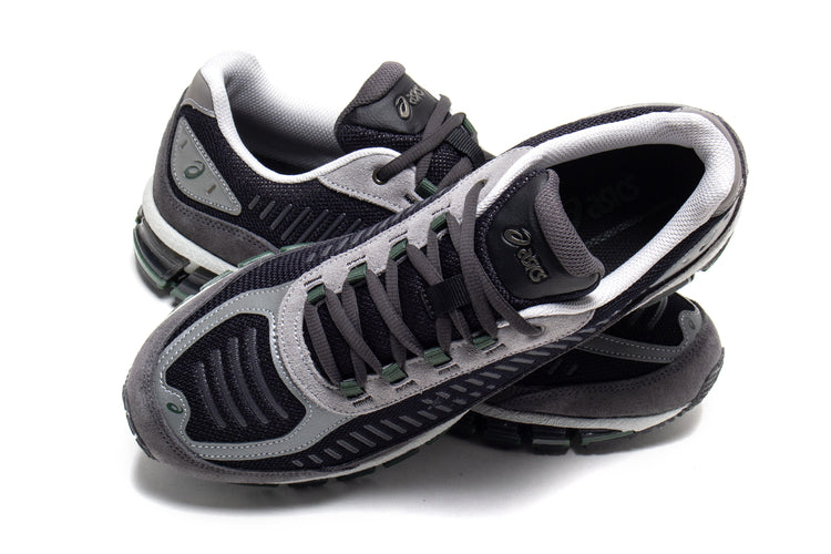 Asics - Gel-Quantum 360 I Amp
Style # 1203A731.002
Color : Black / Obsidian Grey