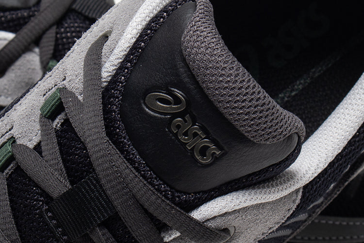 Asics - Gel-Quantum 360 I Amp
Style # 1203A731.002
Color : Black / Obsidian Grey