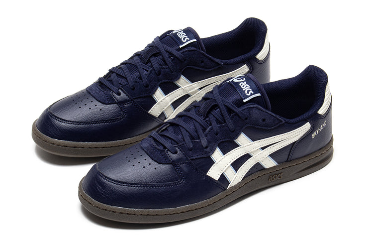 Asics - Skyhand OG
Style # 1203A451.400
Color : Midnight / Ivory