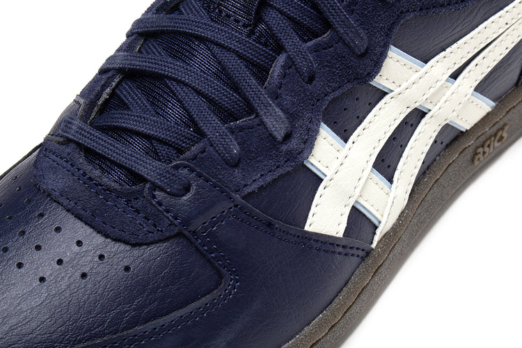 Asics - Skyhand OG
Style # 1203A451.400
Color : Midnight / Ivory