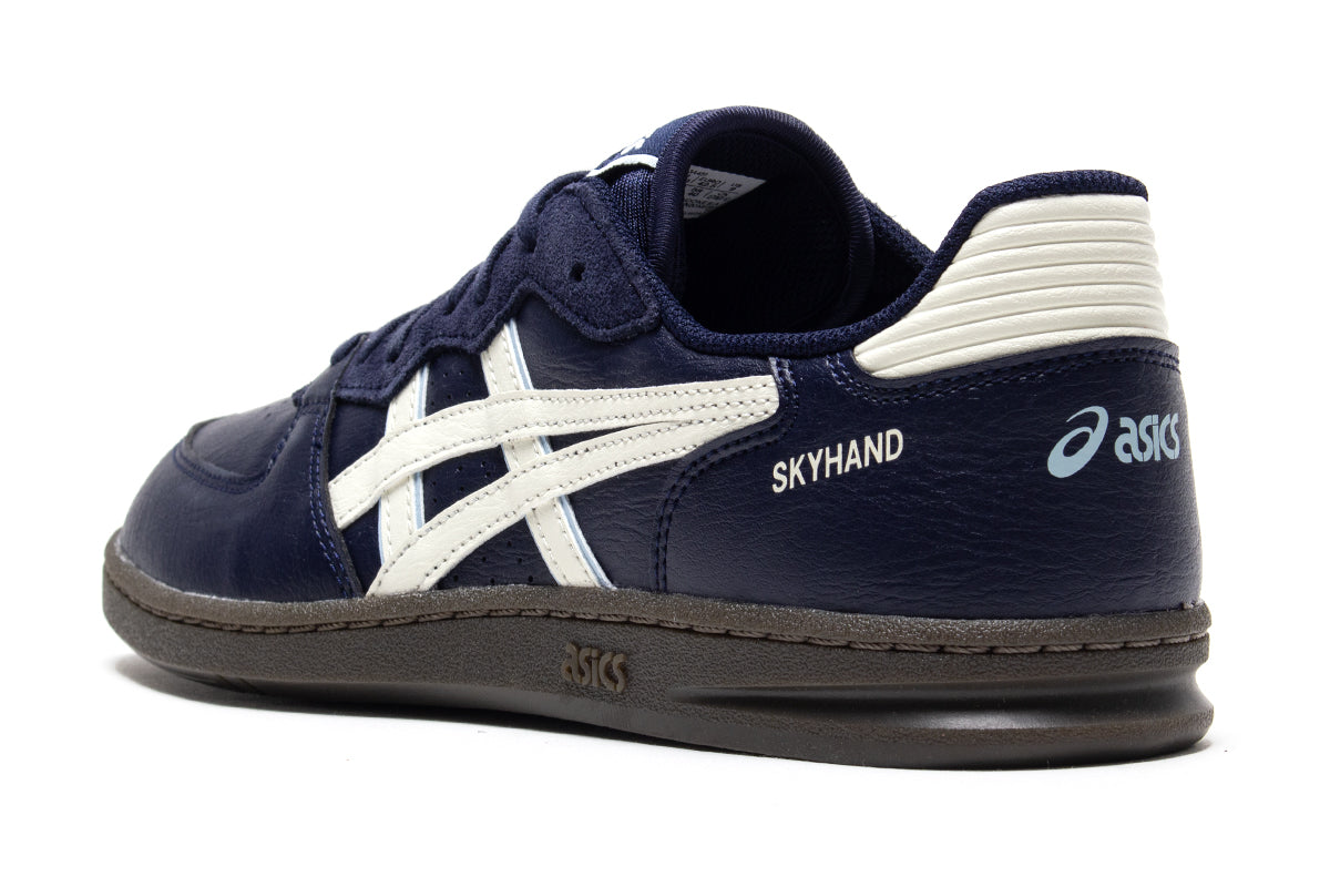 Asics - Skyhand OG
Style # 1203A451.400
Color : Midnight / Ivory
