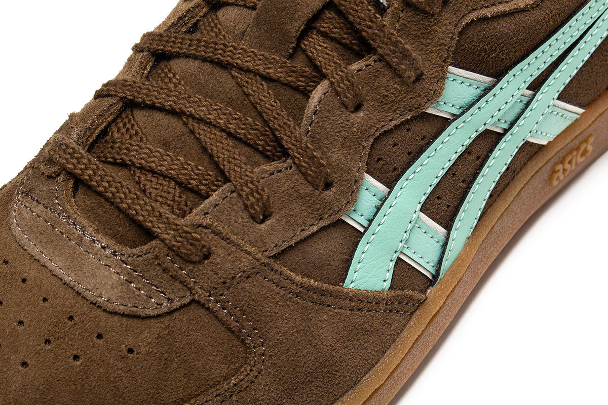 Asics - Skyhand OG
Style # 1203A452.202
Color : Brown Storm / Ice Green