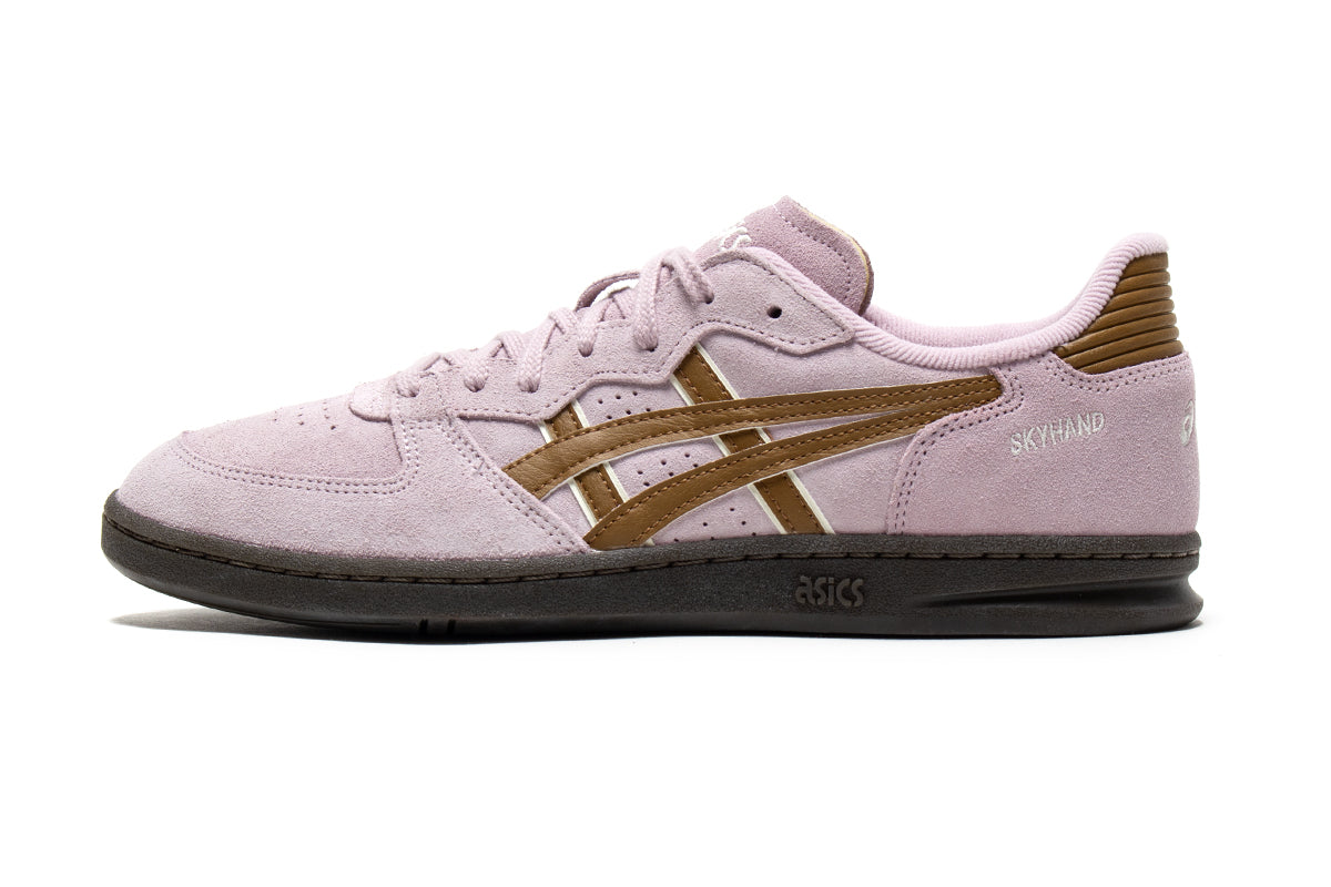 Asics - Skyhand OG
Style # 1203A452.701
Color : Barely Rose / Caramel