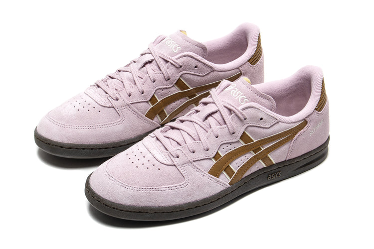Asics - Skyhand OG
Style # 1203A452.701
Color : Barely Rose / Caramel