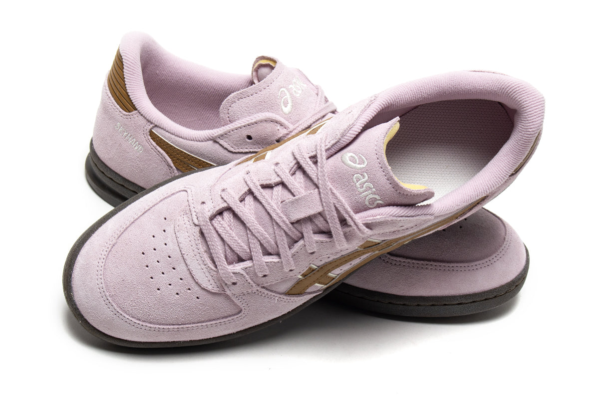 Asics - Skyhand OG
Style # 1203A452.701
Color : Barely Rose / Caramel