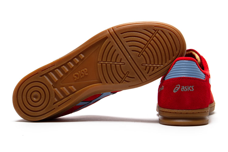 Asics - Skyhand OG
Style # 1203A452.601
Color : Electric Red / Harbor Blue