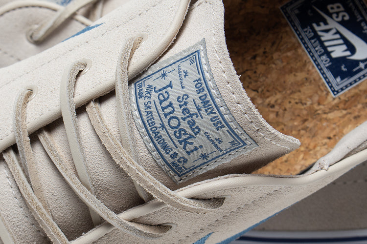 Nike SB | Zoom Janoski OG+
Style # FD6757-101
Color : Sanddrift / Smokey Blue / Thunder Blue