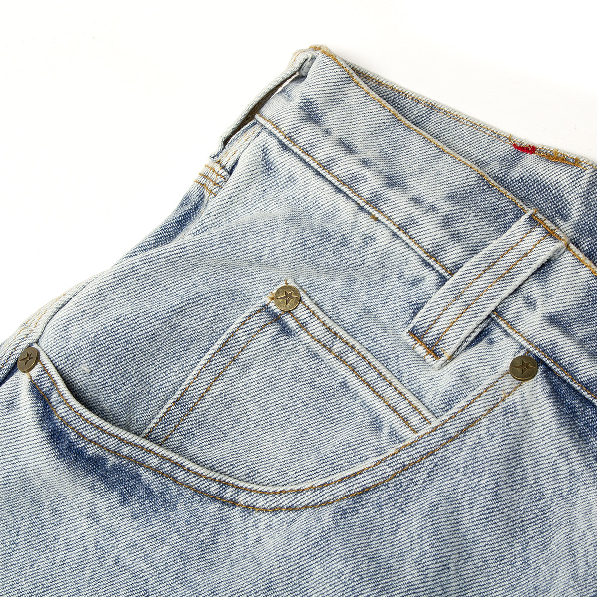 Carpet Company - C-Star Jeans
Color : Bleached Blue