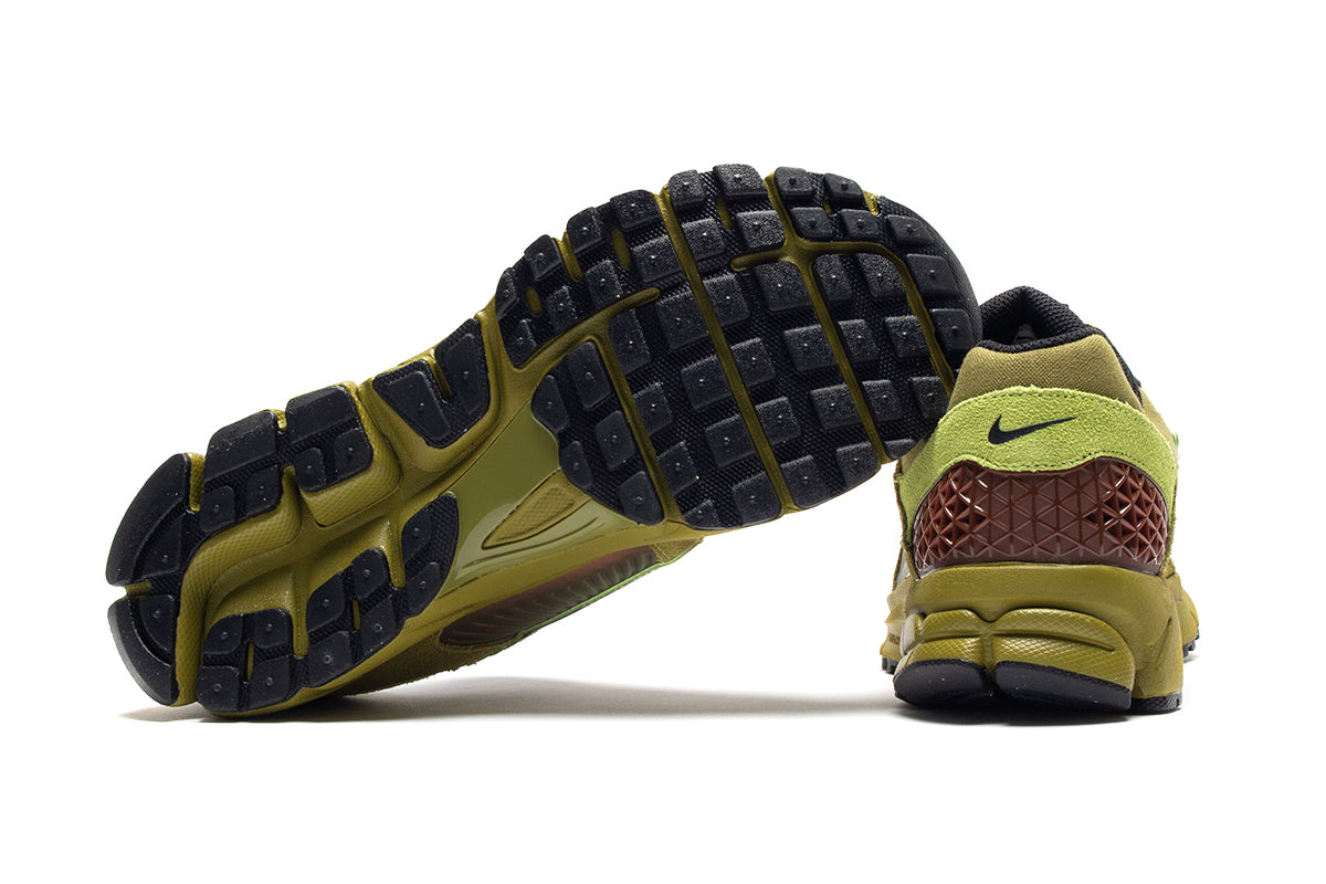 Nike | Zoom Vomero 5 Style # FJ1910-300 Color : Pacific Moss / Black / Pear