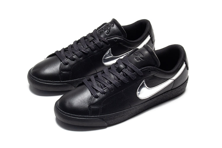 Nike SB | Zoom Blazer Low x Dancer
Style # HJ6703-001
Color : Black / Metallic Silver