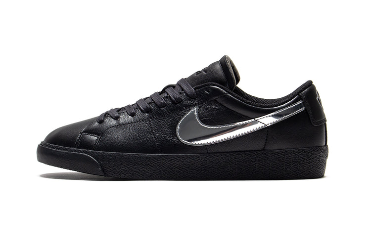 Nike SB | Zoom Blazer Low x Dancer
Style # HJ6703-001
Color : Black / Metallic Silver