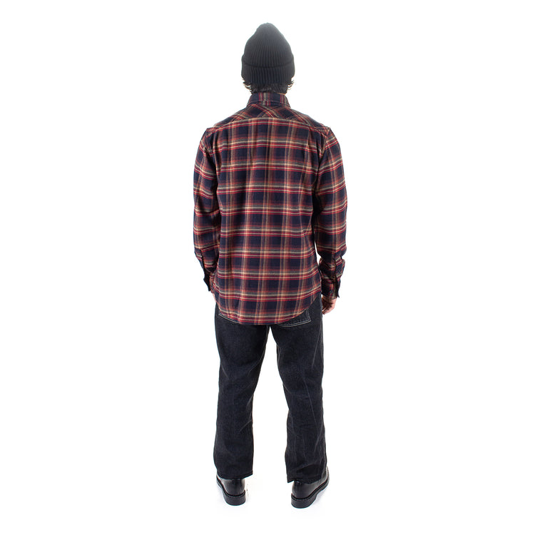 Filson |&nbsp;Vintage Flannel Work Shirt
Style # 11010689
Color : Brick / Rust / Multi