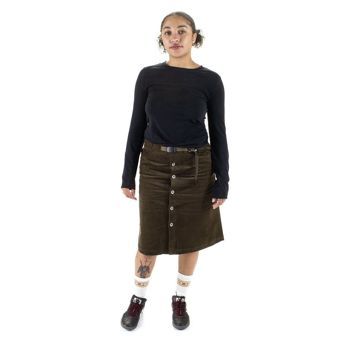 Gramicci - Women's Buttoned Down Midi Skirt
Style # G5FW-SK069

Color : Olive