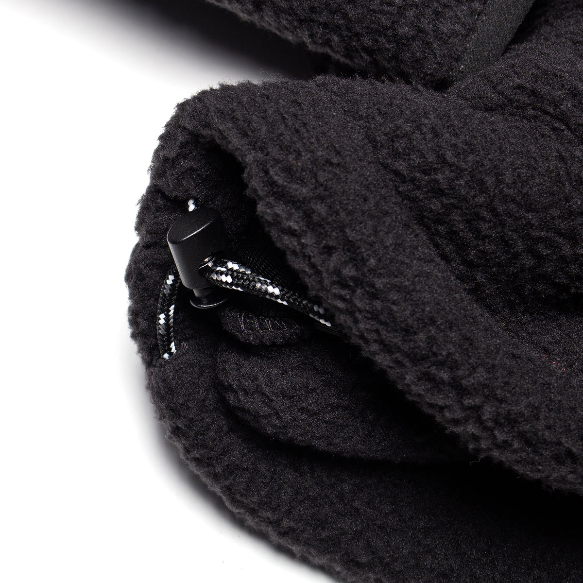 The North Face - Fleeski Quarter Zip Pullover Jacket
Style # NF0A88XQJK31
Color : TNF Black