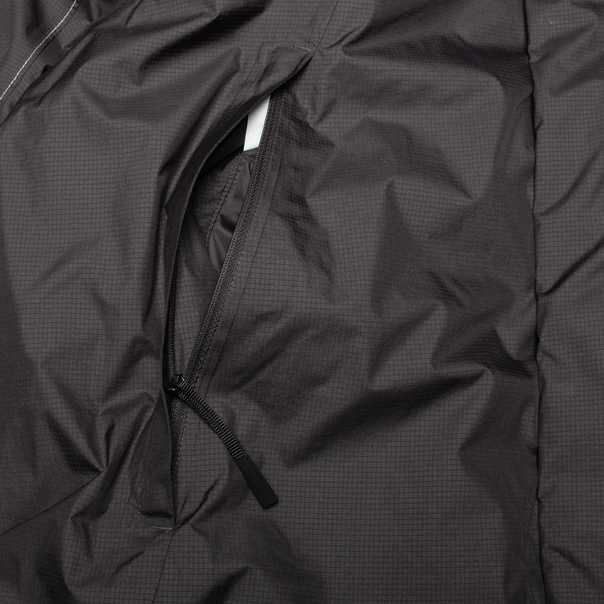 The North Face - Dryvent Reversible Down Jacket
Style # NF0A8JDZNO11
Color : Lead