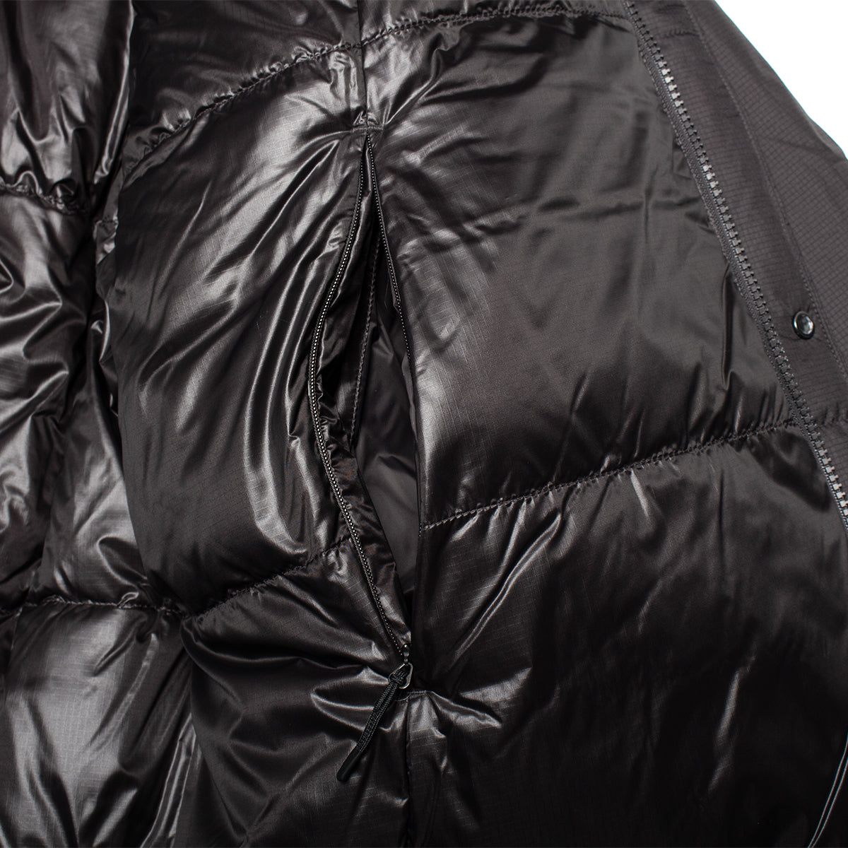 The North Face - Dryvent Reversible Down Jacket
Style # NF0A8JDZNO11
Color : Lead