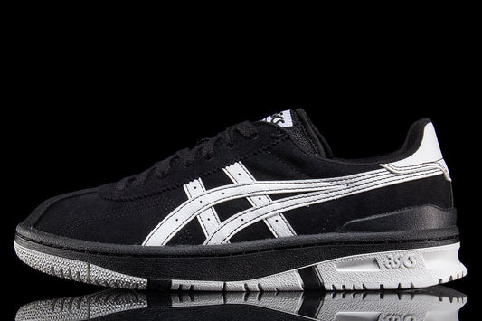 Asics Skateboarding - Vic NBD
Style # 1201B059.003
Color : Black / Bright White