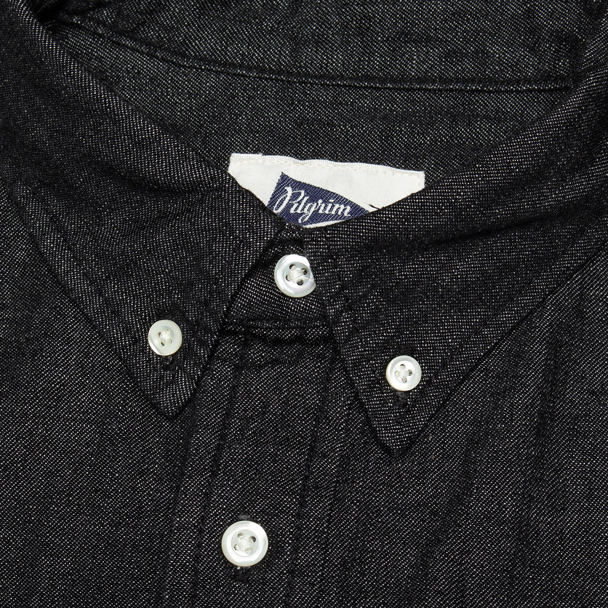 Pilgrim - George Button Down Shirt
Style # 3611-0583
Color : Black