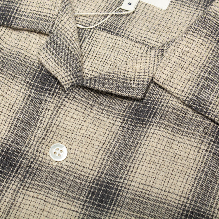 Pilgrim - Vincent Melange Ombre Shirt
Style # 3611-0586
Color : Grey