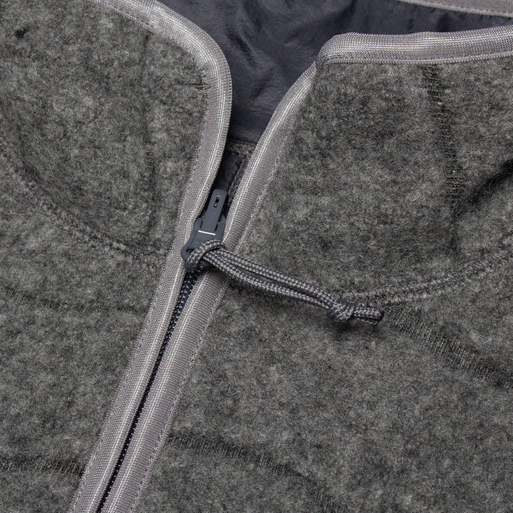 Pilgrim - Mosley Boa Half-Zip Pullover
Style # 3613-0278
Color : Heather Grey