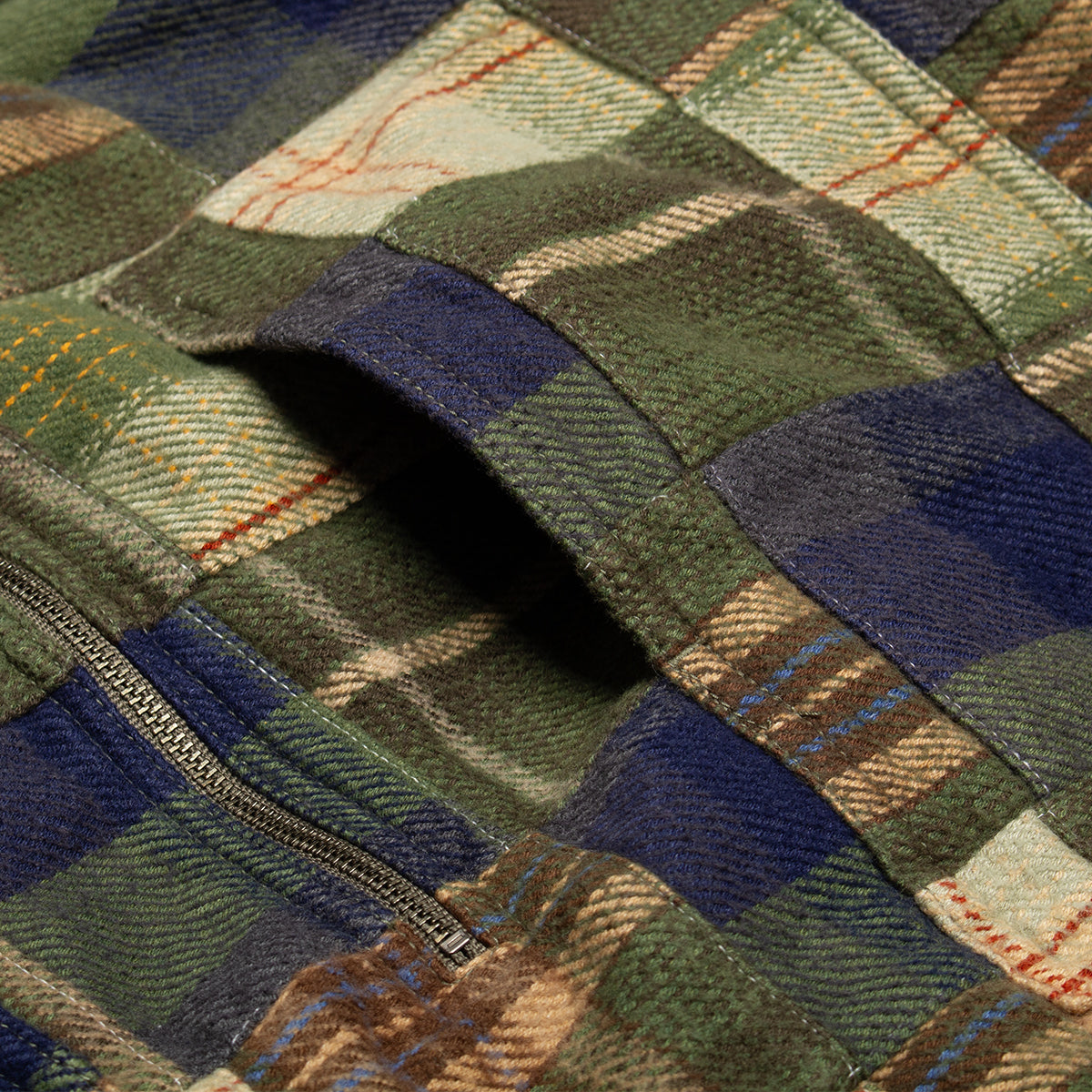 Pilgrim - Johannes Half-Zip Sweatshirt
Style # 3611-0589
Color : Olive