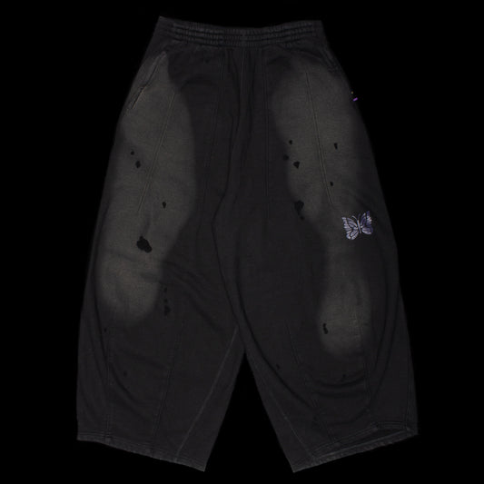 Needles - Deconstructed H.D. Sweat Pant
Style # TY377
Color : Black