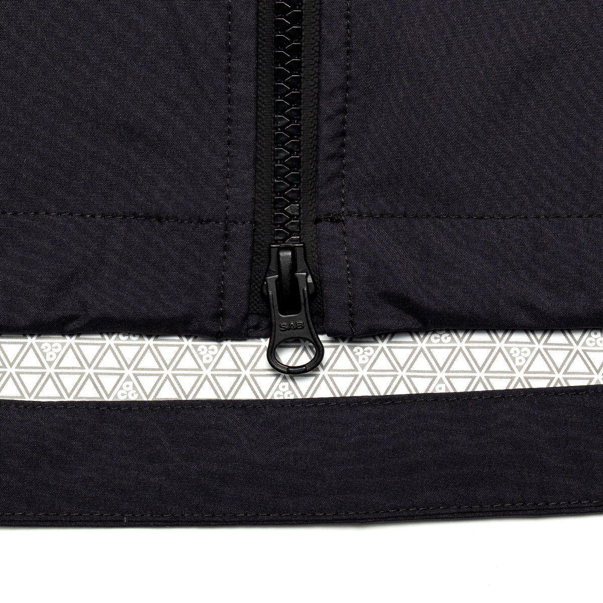 Nike - ACG Phantazma Storm-FIT ADV Jacket
Style # IF1143-010
Color : Black / Black / Summit White