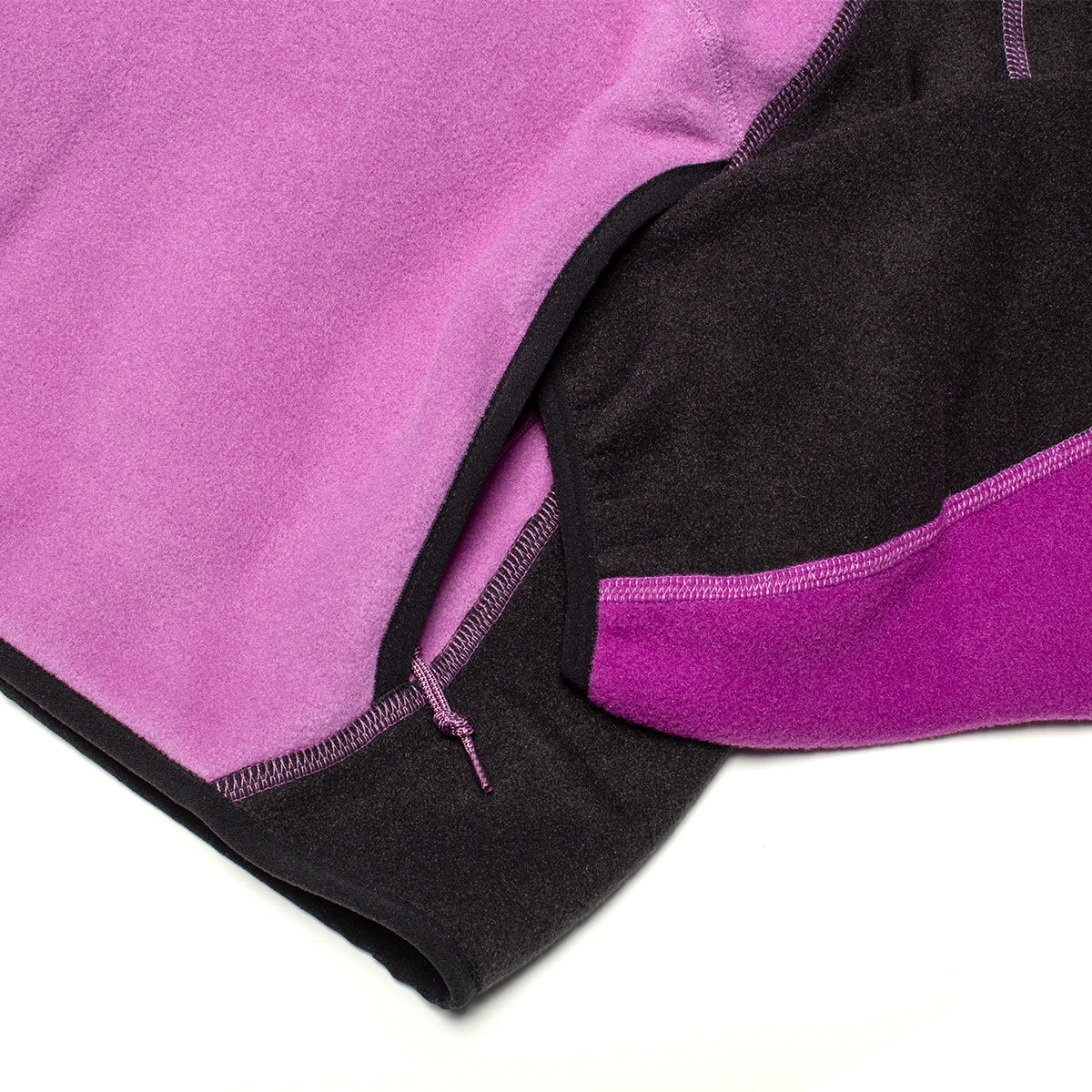 Nike - Women's ACG Wolf Tree Half Zip Fleece
Style # HJ0237-544
Color : Monarch Purple / Bold Berry / Summit White