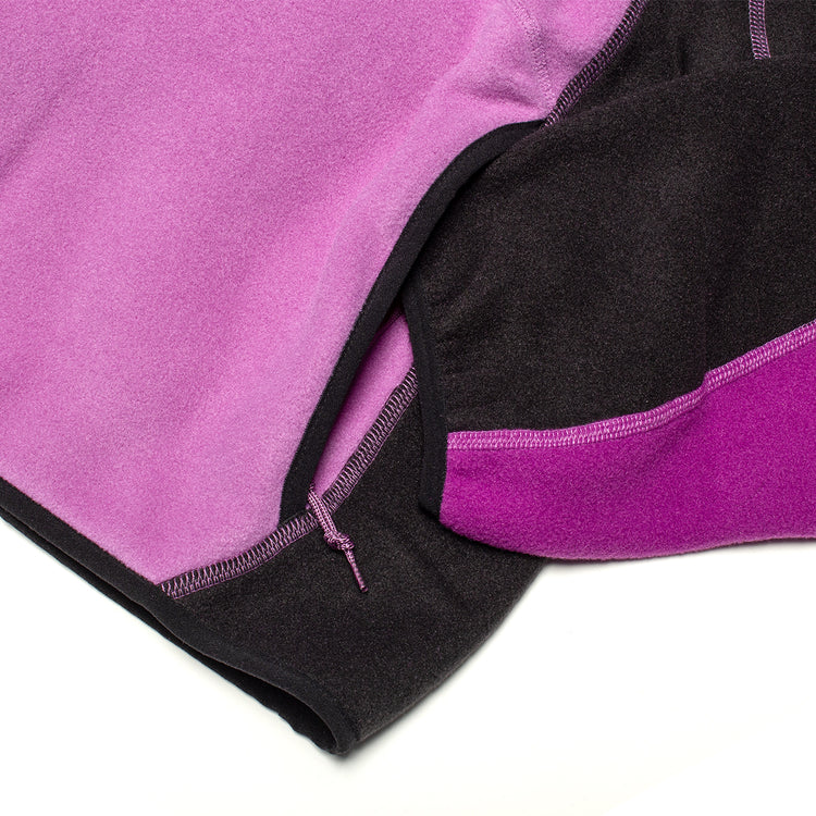 Nike - Women's ACG Wolf Tree Half Zip Fleece
Style # HJ0237-544
Color : Monarch Purple / Bold Berry / Summit White