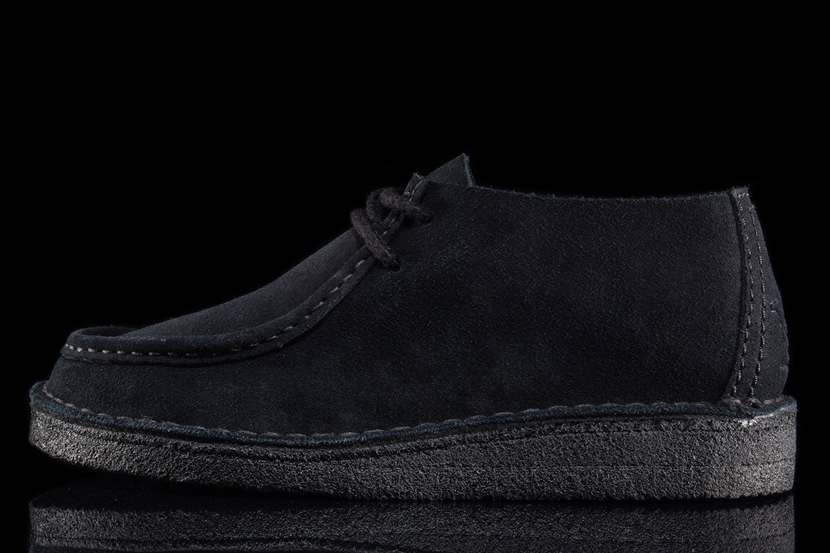 Clarks Originals | Women's Desert Nomad Black Suede
Style # 26178086
Color : Black