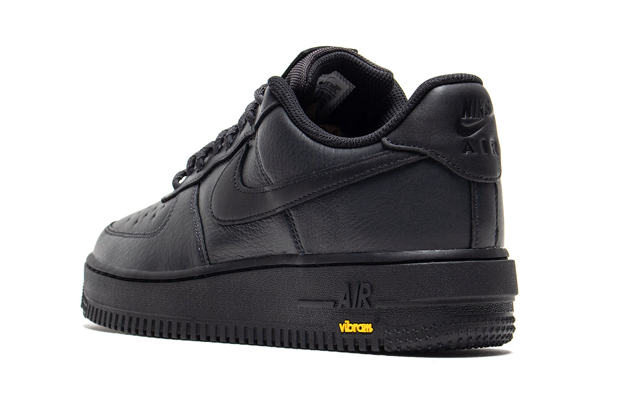 Nike - Air Force 1 GTX Vibram
Style # HV5953-001
Color : Off Noir / Black / Speed Yellow