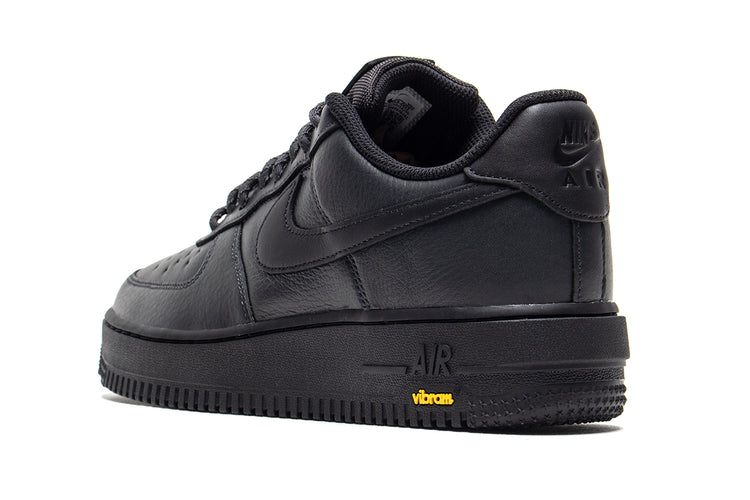 Nike - Air Force 1 GTX Vibram
Style # HV5953-001
Color : Off Noir / Black / Speed Yellow
