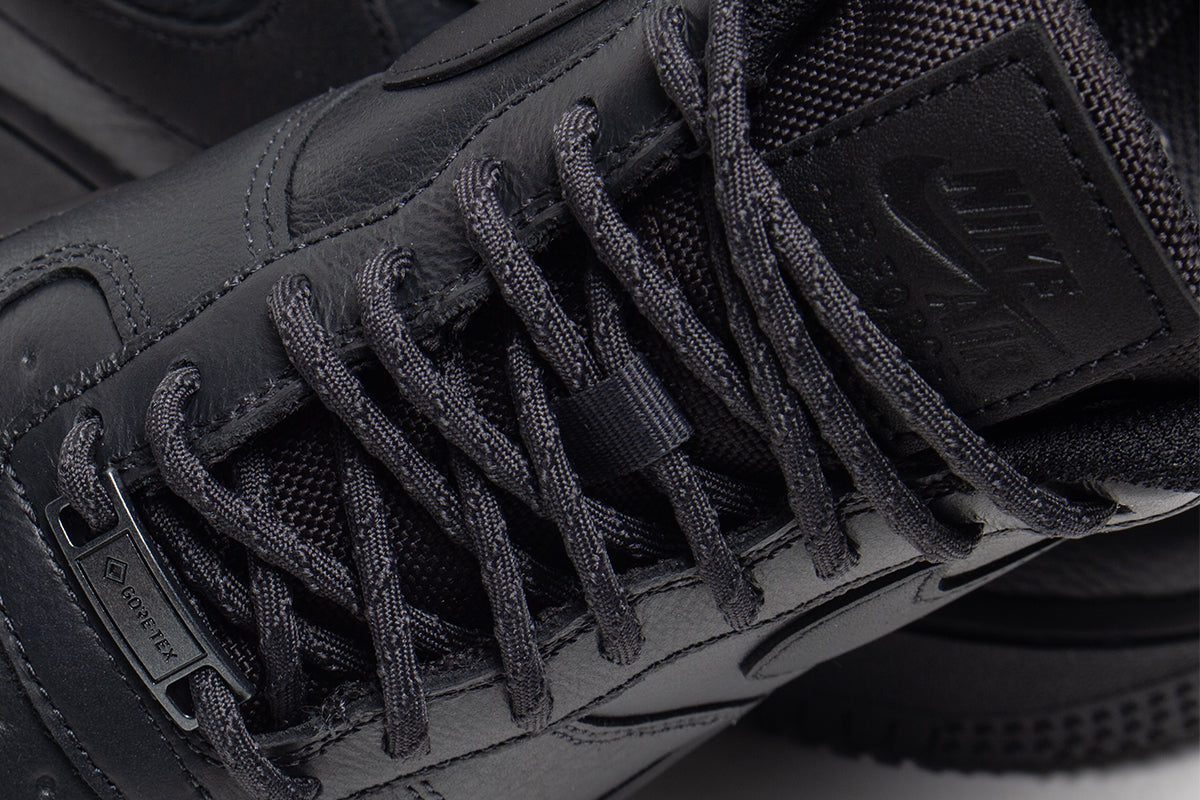 Nike - Air Force 1 GTX Vibram
Style # HV5953-001
Color : Off Noir / Black / Speed Yellow