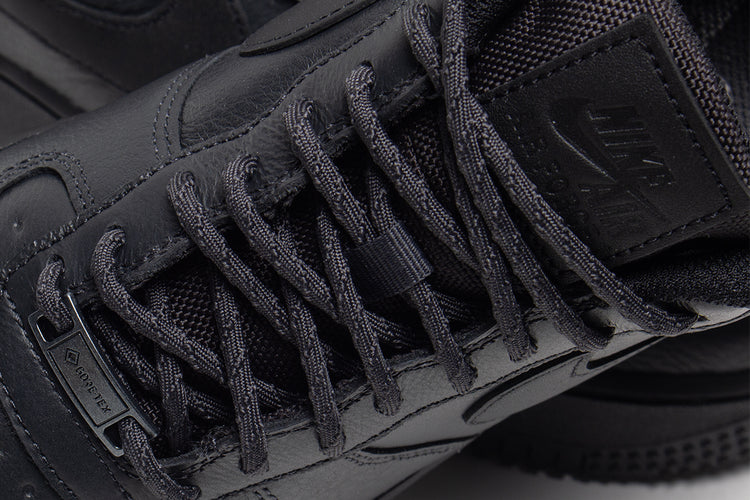 Nike - Air Force 1 GTX Vibram
Style # HV5953-001
Color : Off Noir / Black / Speed Yellow