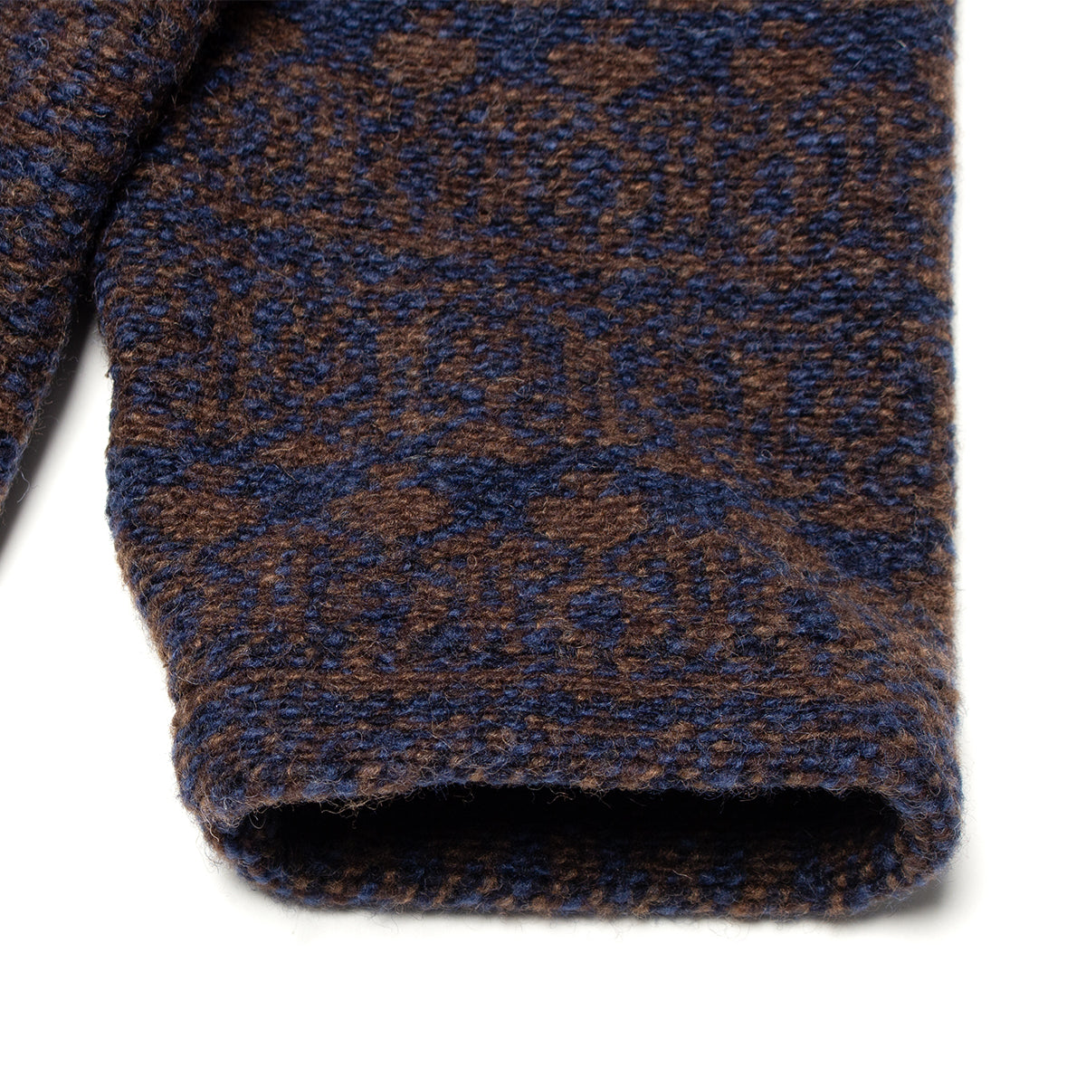 Engineered Garments - Zip Mock Neck
Style # 26F1B004
Color : Brown / Navy