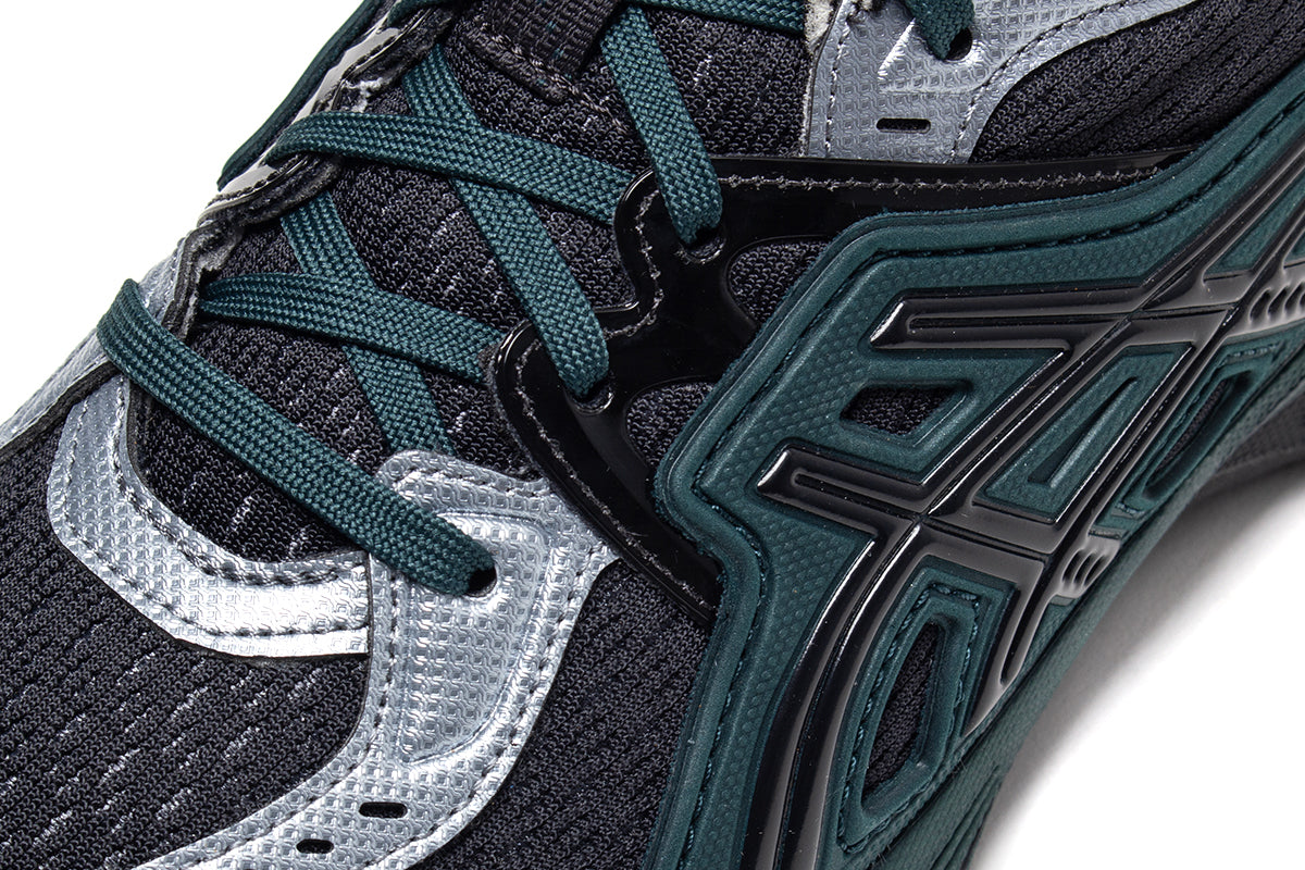 Asics - UB12-S Gel-SD-Lyte
Style # 1203A655.020
Color : Obsidian Grey / Grove