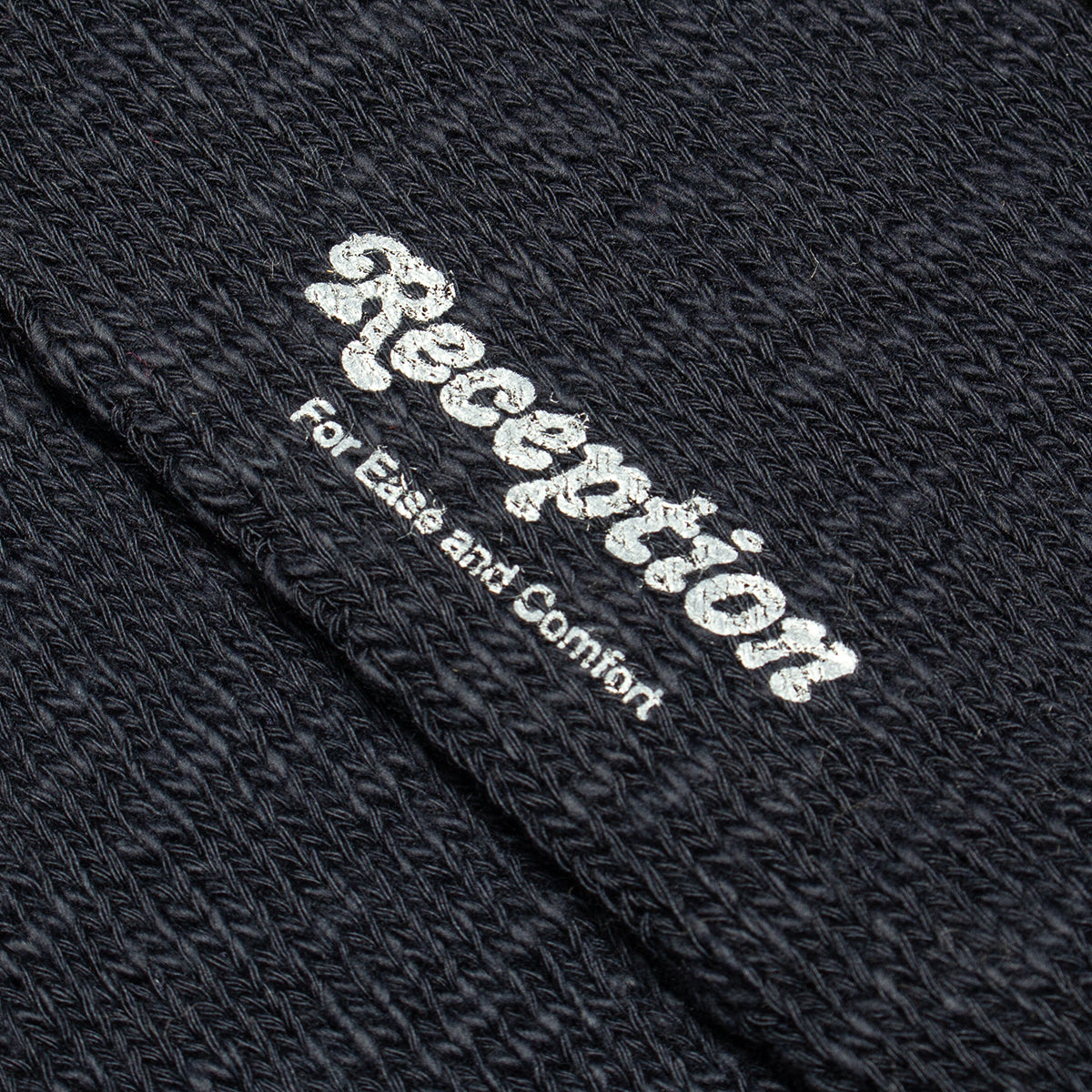 Reception | Tubular Knitted Socks
Color : Dark Navy