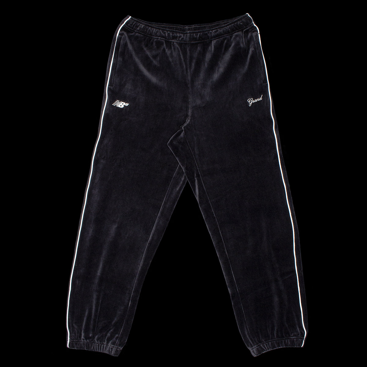 Grand Collection - Velour Track Pant x New Balance
Color : Black