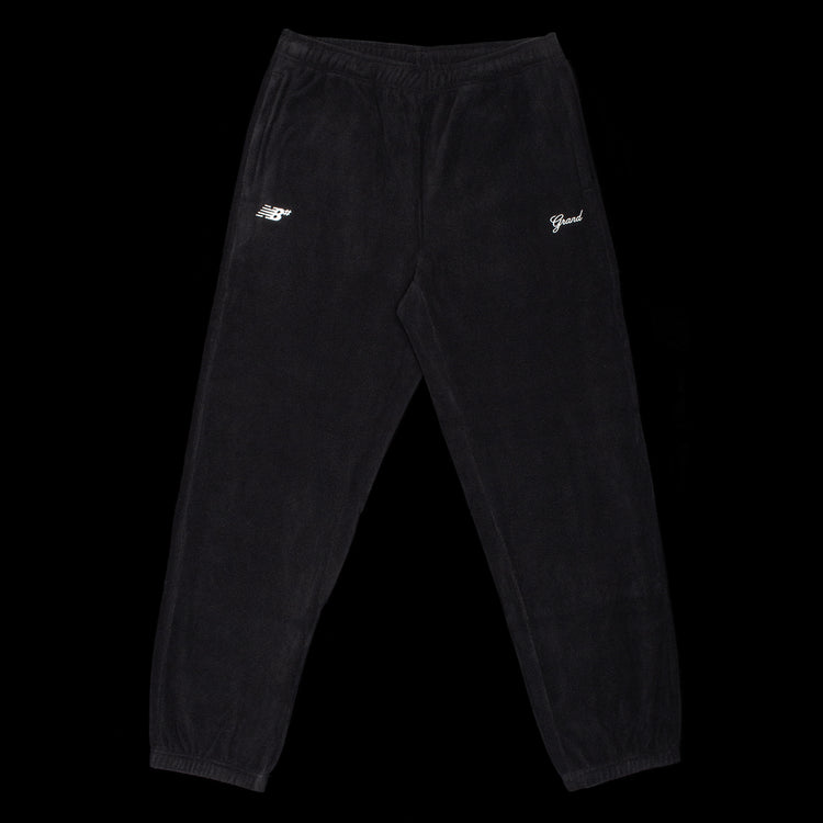 Grand Collection - Polar Fleece Pant x New Balance
Color : Black