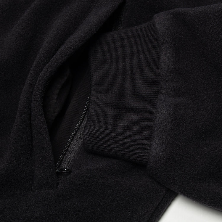 Grand Collection - Polar Fleece Windshirt x New Balance
Color : Black