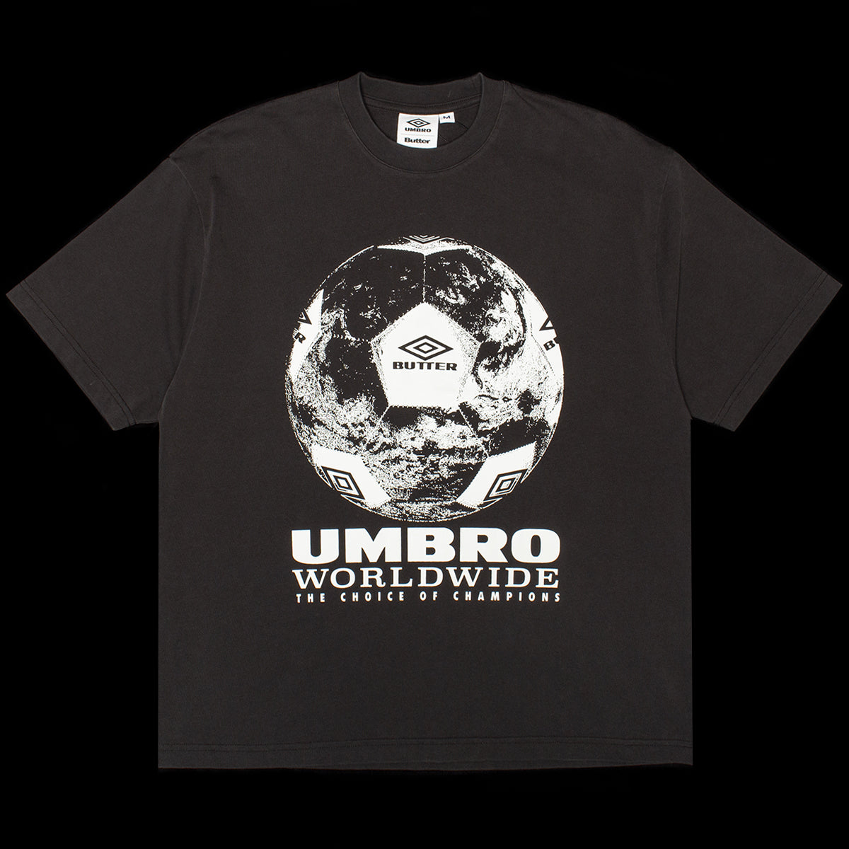 Butter Goods - World Game T-Shirt x Umbro
Color : Washed Black
