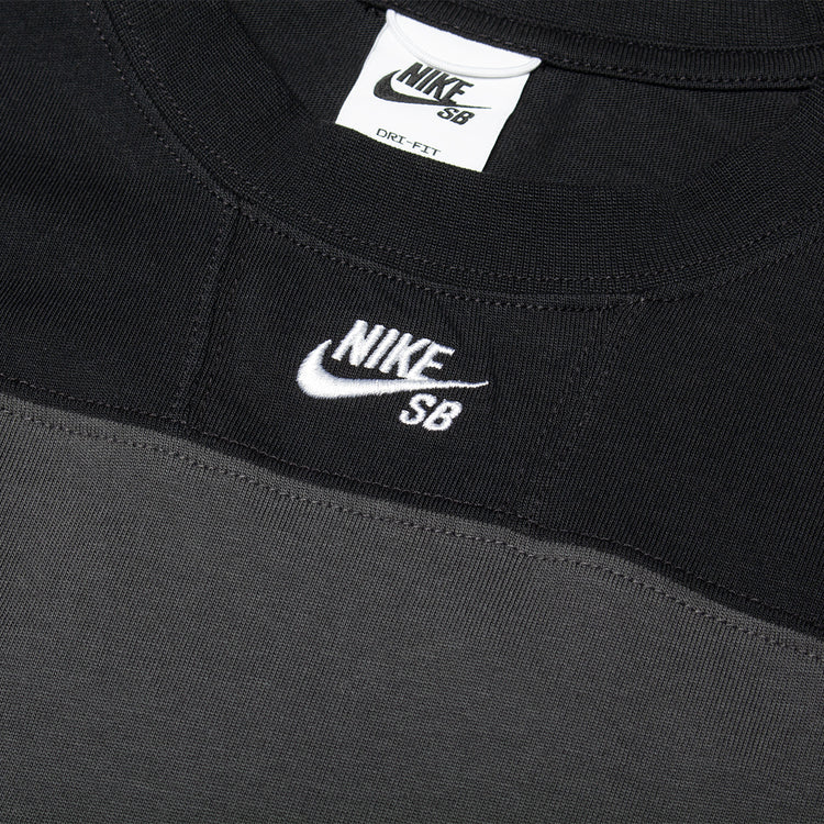 Nike SB - Airmail L/S T-Shirt
Style # IM5430-060
Color : Anthracite / Black / White