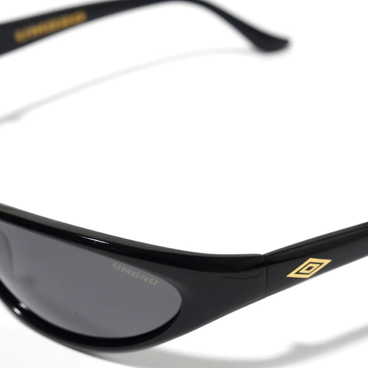 Butter Goods - Striker Sunglasses x Umbro
Color : Black