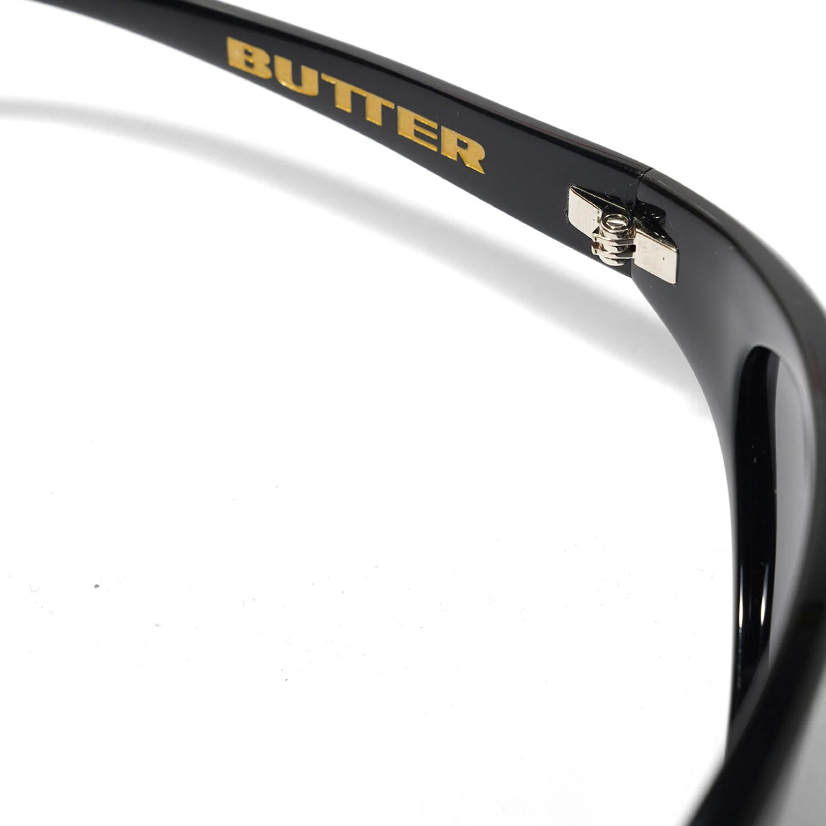 Butter Goods - Striker Sunglasses x Umbro
Color : Black