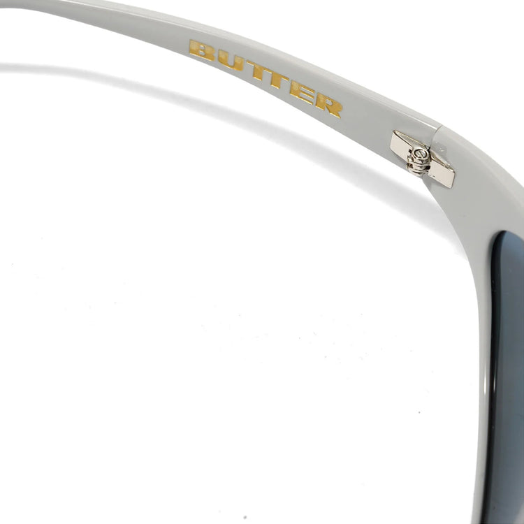 Butter Goods - Striker Sunglasses x Umbro
Color : Grey