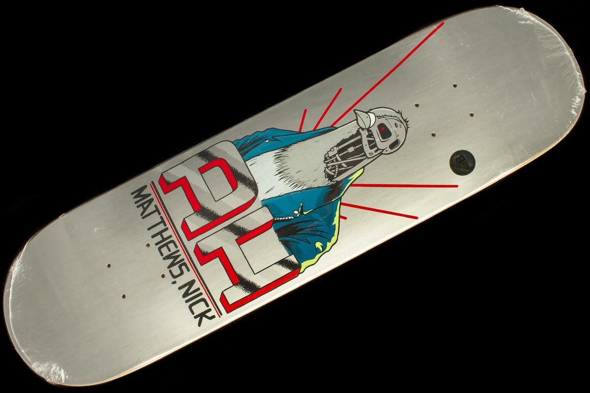 Anti Hero - Pigeonator Deck
Color : Silver