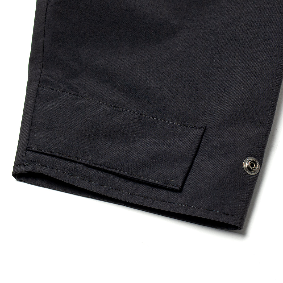 Nanamica - 2L Nylon Gore-Tex Cruiser Jacket
Style # S25FA044U
Color : Black